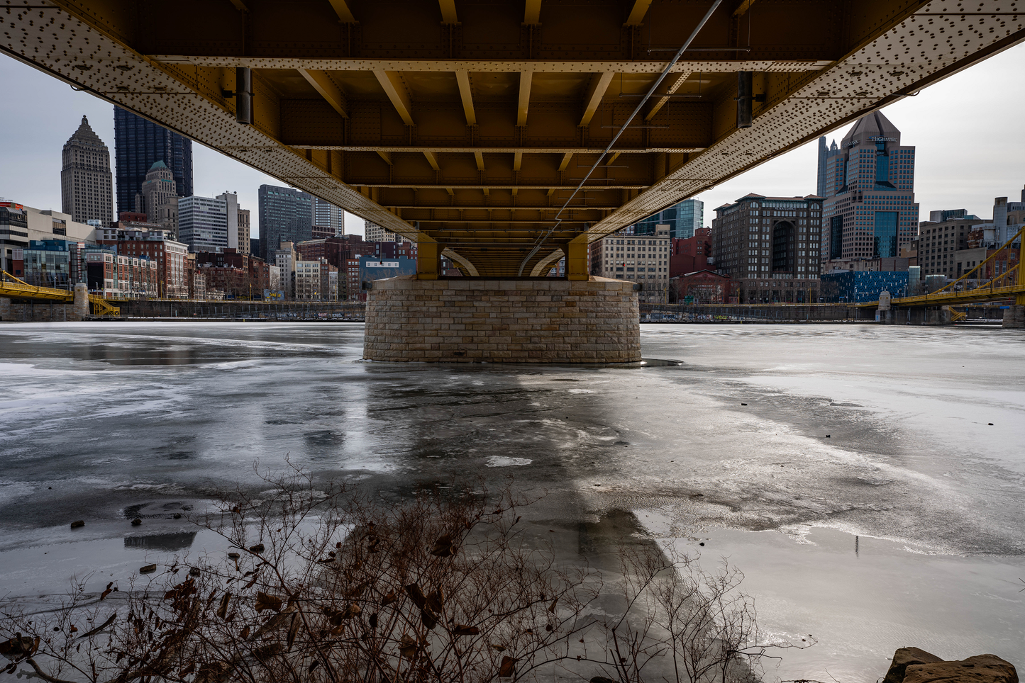 Pittsburgh frozen river 15