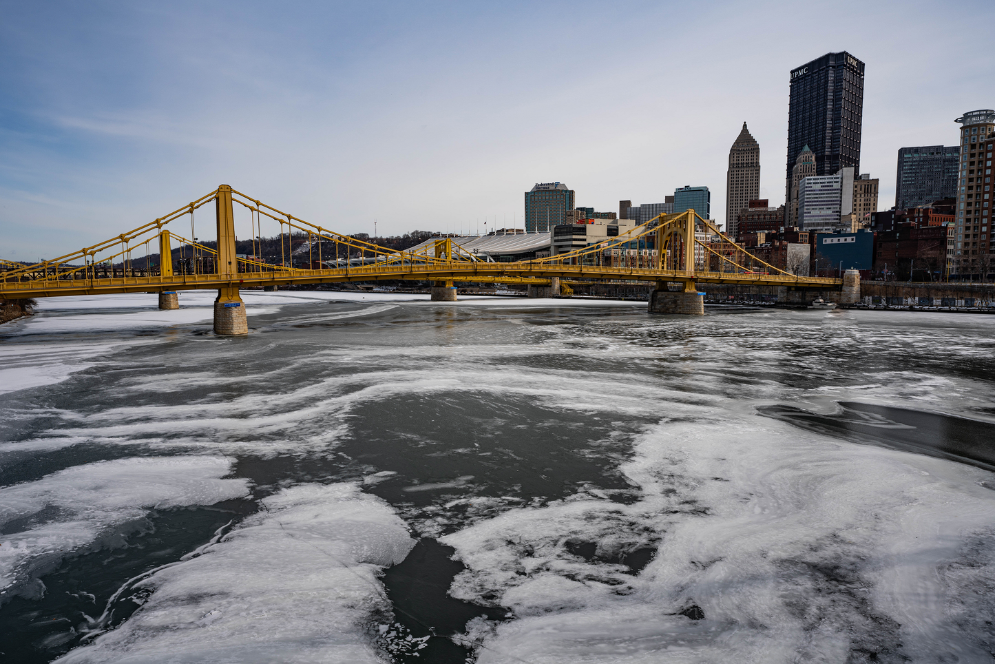 Pittsburgh frozen river 05