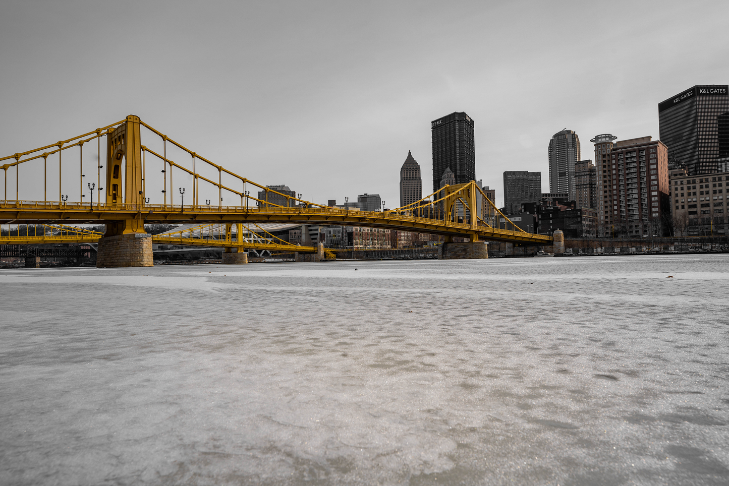 Pittsburgh frozen river 07