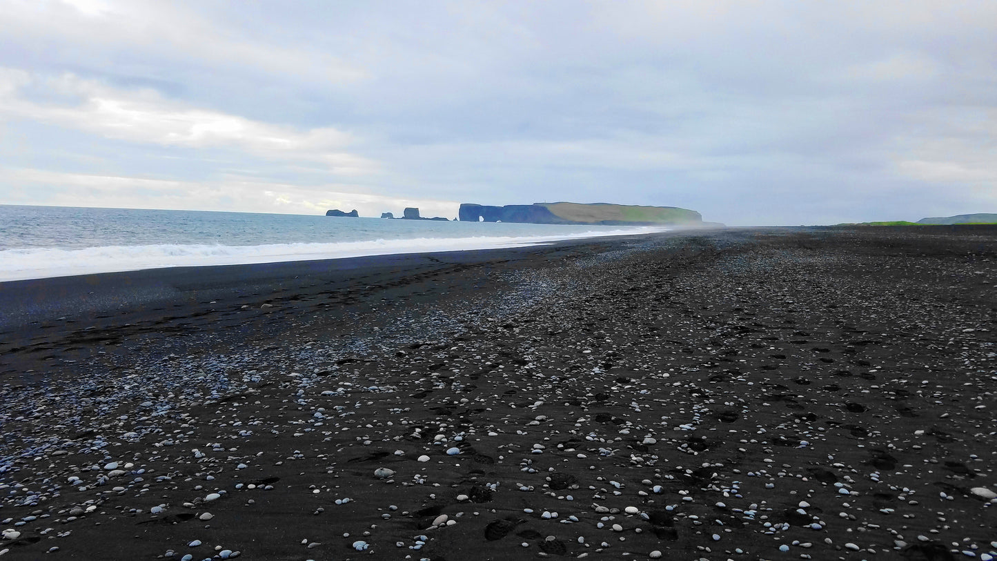 Iceland Black Sand Beach in Reynisfjara 4