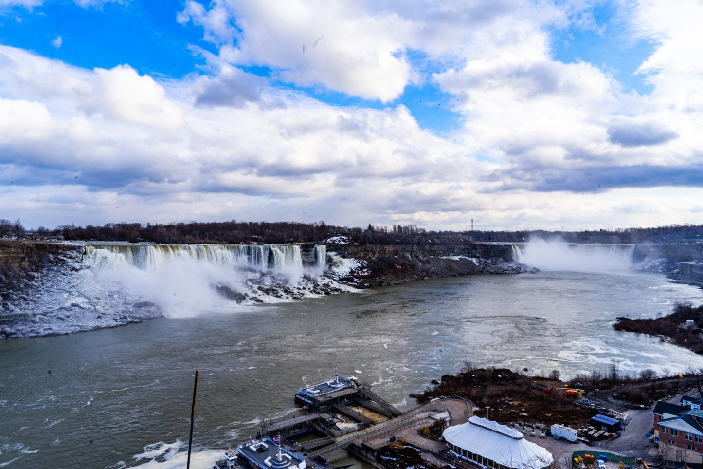 Niagra Falls Canadian Side in Winter