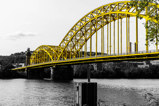 Strip District 16th Street Bridge bw 02